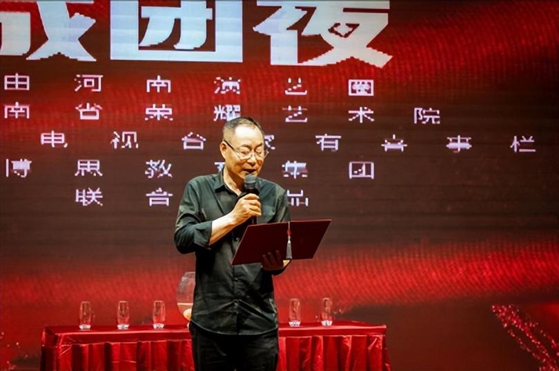 博思花藝婚慶教育，婚慶培訓，花藝培訓，插花培訓，花藝師培訓，主持人培訓，商務(wù)主持人培訓，花店運營培訓，花店全系統(tǒng)營銷，小白開花店，小白學主持，金璽棠婚慶酒店，金璽棠總部，鄭州金麻雀教育科技有限公司