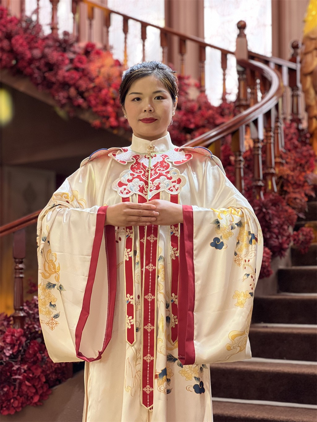 博思花藝婚慶教育，婚慶培訓(xùn)，花藝培訓(xùn)，插花培訓(xùn)，花藝師培訓(xùn)，主持人培訓(xùn)，商務(wù)主持人培訓(xùn)，花店運營培訓(xùn)，花店全系統(tǒng)營銷，小白開花店，小白學(xué)主持，金璽棠婚慶酒店，金璽棠總部，鄭州金麻雀教育科技有限公司