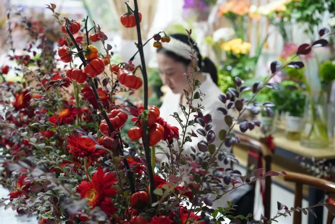博思花藝婚慶教育，婚慶培訓(xùn)，花藝培訓(xùn)，插花培訓(xùn)，花藝師培訓(xùn)，主持人培訓(xùn)，商務(wù)主持人培訓(xùn)，花店運(yùn)營培訓(xùn)，花店全系統(tǒng)營銷，小白開花店，小白學(xué)主持，金璽棠婚慶酒店，金璽棠總部，鄭州金麻雀教育科技有限公司