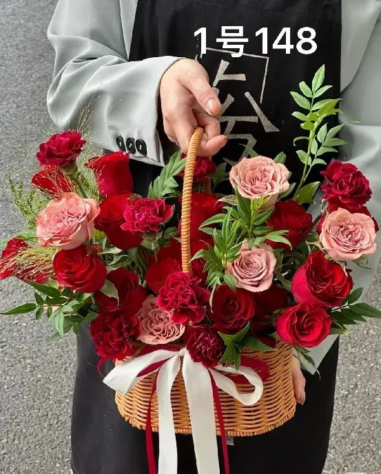 博思花藝婚慶教育，婚慶培訓(xùn)，花藝培訓(xùn)，插花培訓(xùn)，花藝師培訓(xùn)，主持人培訓(xùn)，商務(wù)主持人培訓(xùn)，花店運(yùn)營(yíng)培訓(xùn)，花店全系統(tǒng)營(yíng)銷，小白開花店，小白學(xué)主持，金璽棠婚慶酒店，金璽棠總部，鄭州金麻雀教育科技有限公司