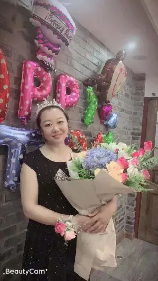 博思花藝婚慶教育，婚慶培訓，花藝培訓，插花培訓，花藝師培訓，主持人培訓，商務(wù)主持人培訓，花店運營培訓，花店全系統(tǒng)營銷，小白開花店，小白學主持，金璽棠婚慶酒店，金璽棠總部，鄭州金麻雀教育科技有限公司