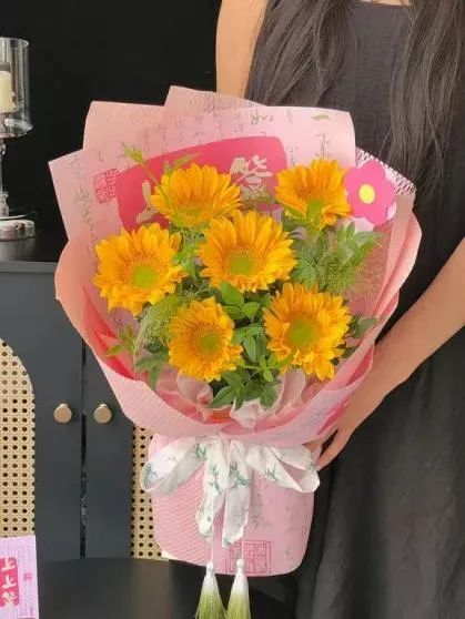 博思花藝婚慶教育，婚慶培訓(xùn)，花藝培訓(xùn)，插花培訓(xùn)，花藝師培訓(xùn)，主持人培訓(xùn)，商務(wù)主持人培訓(xùn)，花店運(yùn)營培訓(xùn)，花店全系統(tǒng)營銷，小白開花店，小白學(xué)主持，金璽棠婚慶酒店，金璽棠總部，鄭州金麻雀教育科技有限公司